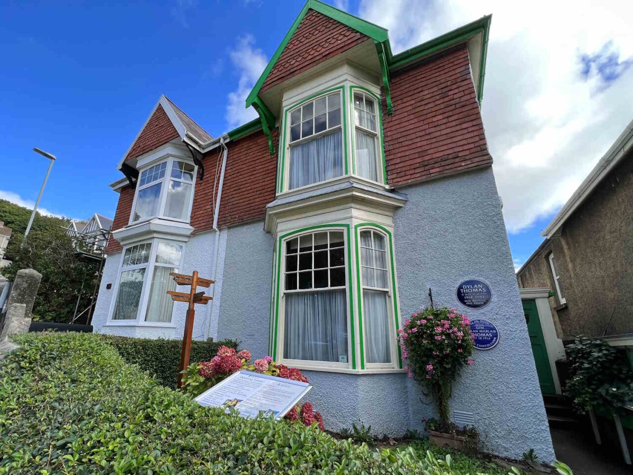 House Tours Birthplace and heritage home of Welsh writer Dylan Thomas