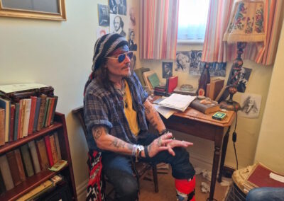 Johnny Depp at Dylan's desk